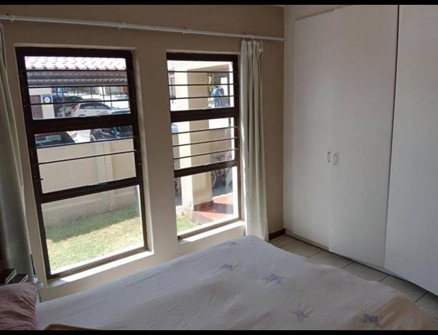 2 BEDROOM APARTMENT FOR SALE IN FOURWAYS